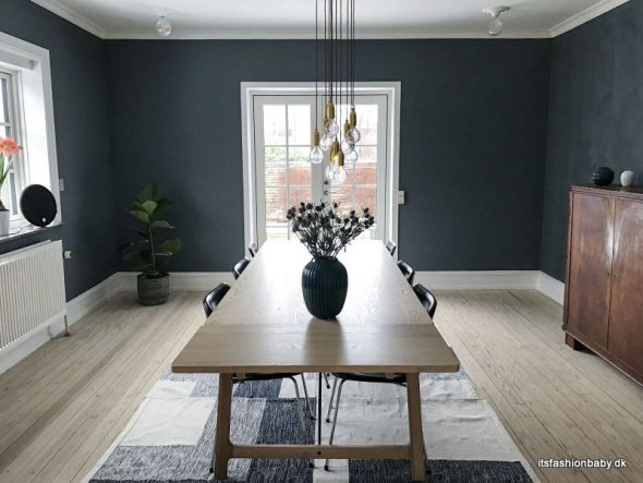 Billeder fra spisestuen med vores nye spisebord its fashion, baby! Sofabord smed