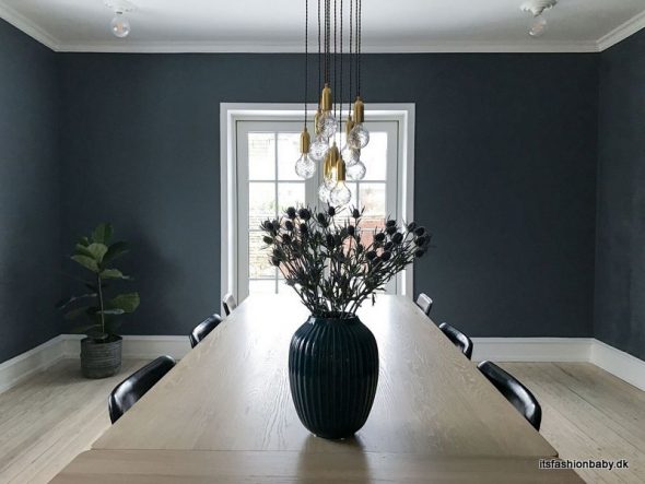 Billeder fra spisestuen med vores nye spisebord its fashion, baby! Sofabord smed