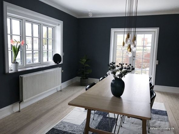 Billeder fra spisestuen med vores nye spisebord its fashion, baby! Sofabord smed