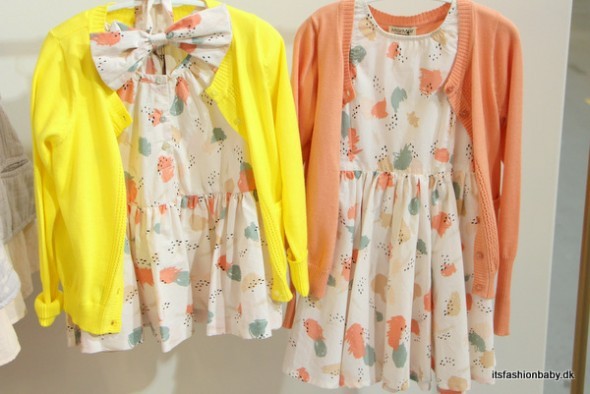 Smukke prints på nederdel og kjoler samt citrongul cardigan fra MarMar  cph