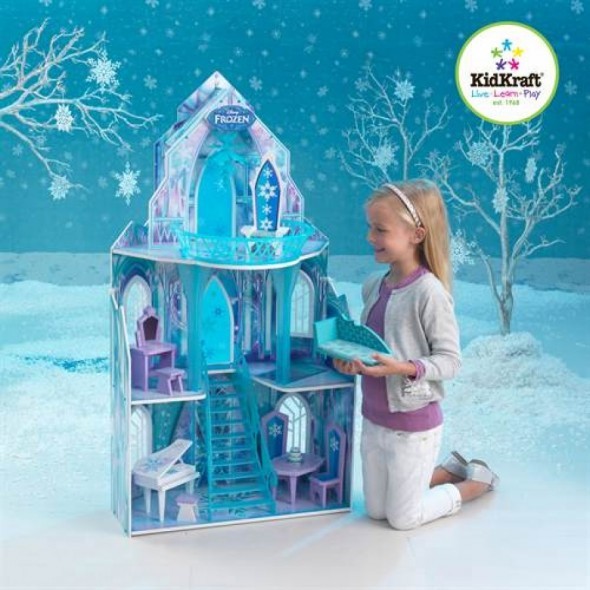 Vind lille piges drøm et eventyrligt Frost slot - It's Fashion, Baby!