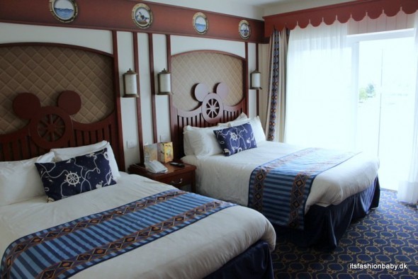 Compass Club Newport Bay Club hotel Disneyland Paris