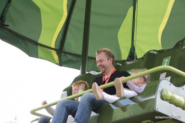 Toysoldiers Parachute Drop Disneyland Paris