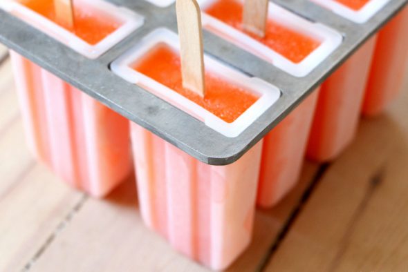 Ispinde med aperol sprits med alkohol til voksne